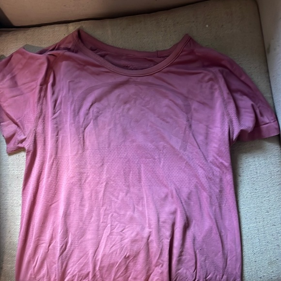 lululemon athletica Tops - size 8 lulu to big on me